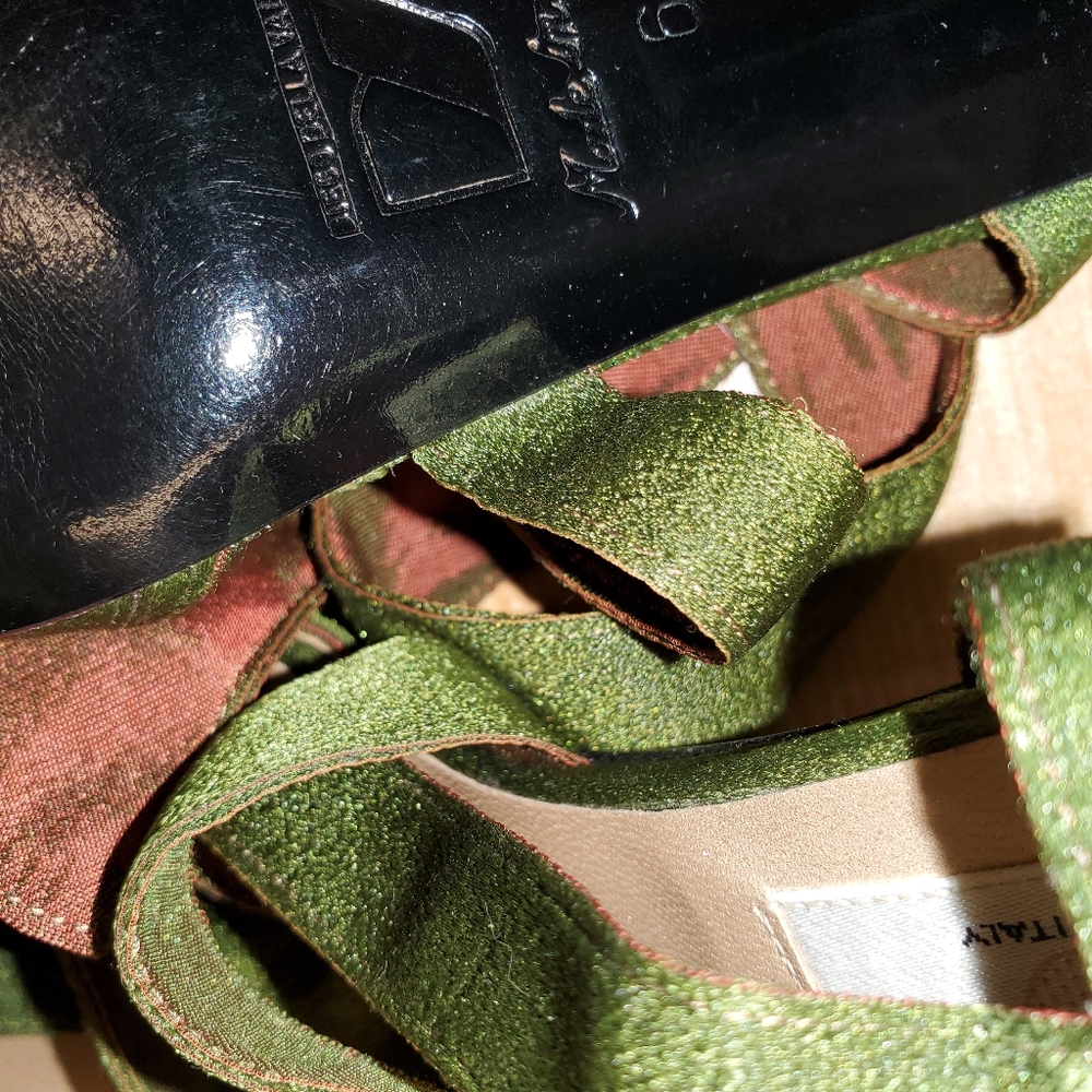 Shoes - Picture 5 of 5